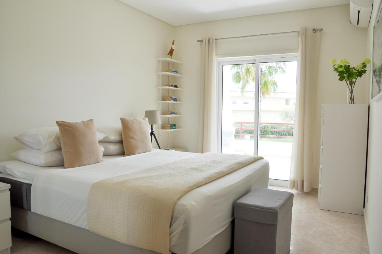 Lovelystay - 2Br Modern, Pool Access, Close To Marina & Beach Quarteira Exterior photo