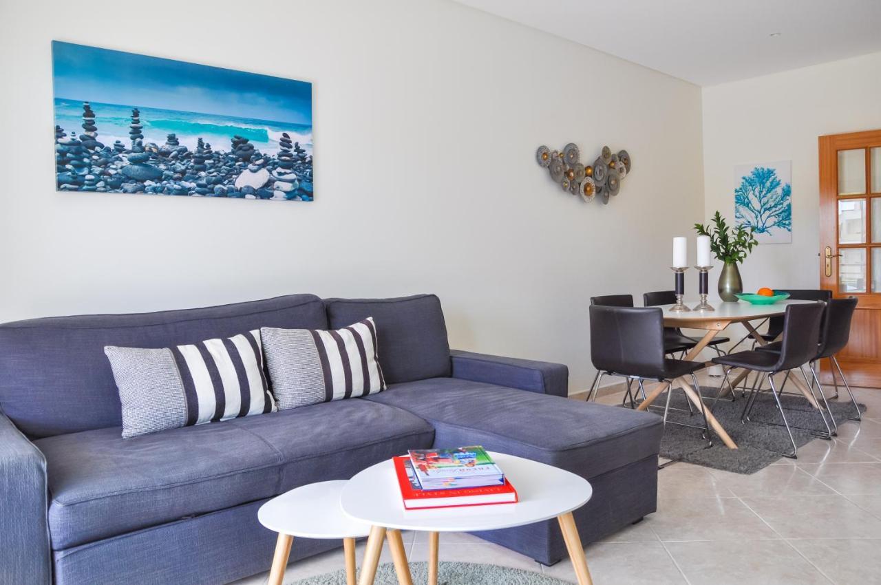 Lovelystay - 2Br Modern, Pool Access, Close To Marina & Beach Quarteira Exterior photo